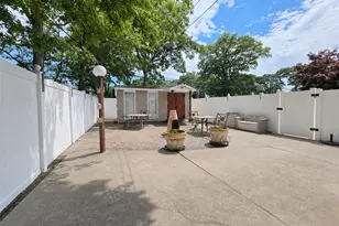 241 Terry Blvd, Holbrook, NY 11741 - Photo 24