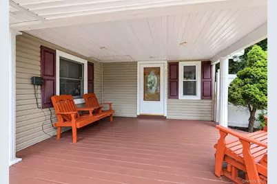 241 Terry Boulevard, Holbrook, NY 11741 - Photo 4