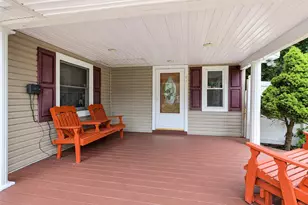 241 Terry Blvd, Holbrook, NY 11741 - Photo 4
