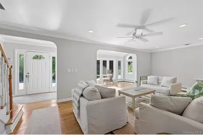 13 Buttercup Lane, Westhampton, NY 11977 - Photo 8