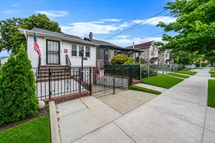 712 Edison Ave, Bronx, NY 10465 - Photo 2