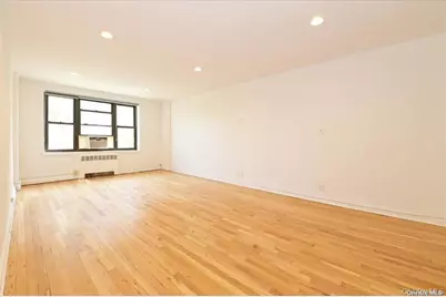 1 Maple Drive #2-J, Great Neck, NY 11021 - Photo 10