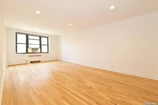 1 Maple Dr, Great Neck, NY 11021 - Photo 10