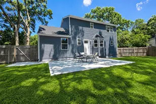 74 Alcolade Dr E, Shirley, NY 11967 - Photo 18