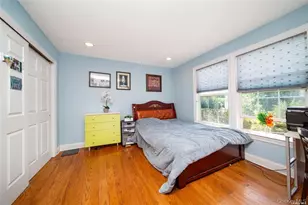 66 Maple St, Roslyn Heights, NY 11577 - Photo 16