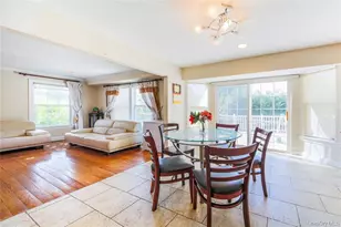 66 Maple St, Roslyn Heights, NY 11577 - Photo 12