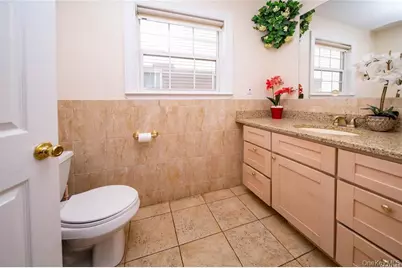 66 Maple Street #A, Roslyn Heights, NY 11577 - Photo 18