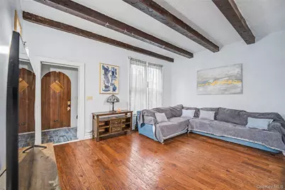 9327 244th Street, Floral Park, NY 11001 - Photo 6