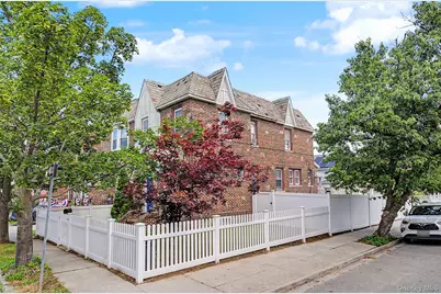 9327 244th Street, Floral Park, NY 11001 - Photo 24