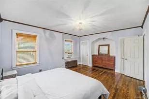 9327 244th St, Floral Park, NY 11001 - Photo 16