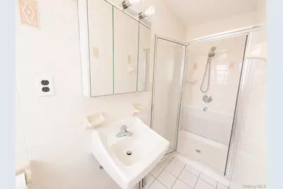 8018 217th, Hollis, NY 11427 - Photo 20
