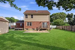 65 Peconic St, Selden, NY 11784 - Photo 28