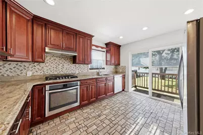 65 Peconic Street, Selden, NY 11784 - Photo 6