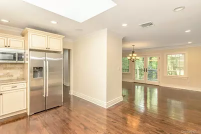 10 Laurel Cove Road, Oyster Bay, NY 11771 - Photo 14