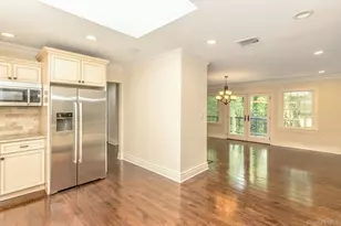 10 Laurel Cove Rd, Oyster Bay, NY 11771 - Photo 14