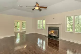10 Laurel Cove Rd, Oyster Bay, NY 11771 - Photo 4