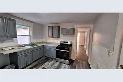 195 N Hamilton Street #2, Poughkeepsie, NY 12601 - Photo 6