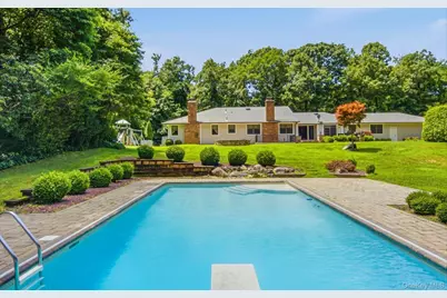 15 Tiber Road, Oyster Bay, NY 11791 - Photo 34