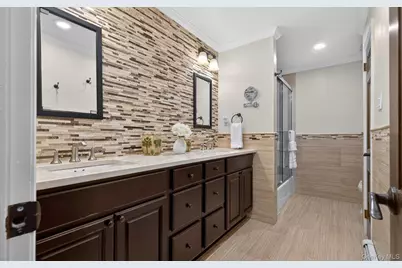 15 Tiber Road, Oyster Bay, NY 11791 - Photo 20