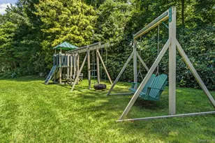 15 Tiber Rd, Oyster Bay, NY 11791 - Photo 40