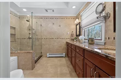 15 Tiber Road, Oyster Bay, NY 11791 - Photo 16