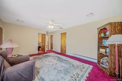 426 N 4th Street, Lindenhurst, NY 11757 - Photo 24