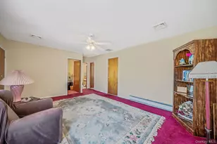 426 N 4th St, Lindenhurst, NY 11757 - Photo 24