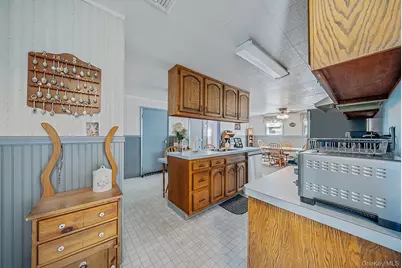 426 N 4th Street, Lindenhurst, NY 11757 - Photo 12
