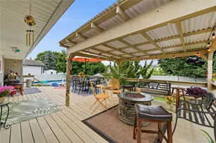 17 Mohawk Pl, Massapequa, NY 11758 - Photo 28