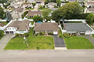17 Mohawk Pl, Massapequa, NY 11758 - Photo 38