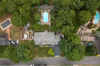 23 Country View Lane, East Islip, NY 11730 - Photo 2