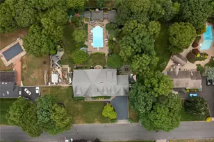 23 Country View Ln, East Islip, NY 11730 - Photo 2