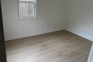 29 Thompson St, Red Hook, NY 12571 - Photo 2
