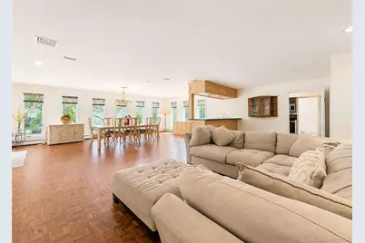 4 Royal Oak Court, Holbrook, NY 11741 - Photo 8