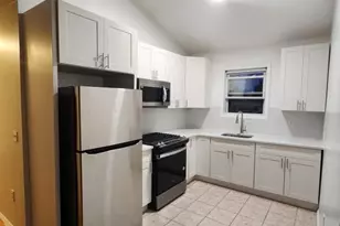 137-43 219th St, Springfield Gardens, NY 11413 - Photo 10
