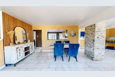 510 11th Street, West Babylon, NY 11704 - Photo 2