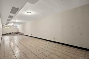 79-27 67th Dr, Middle Village, NY 11379 - Photo 24