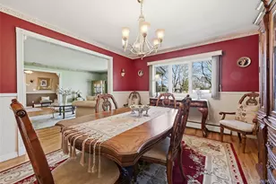8 Penn Dr, Dix Hills, NY 11746 - Photo 10
