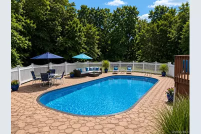 8 Penn Drive, Dix Hills, NY 11746 - Photo 32