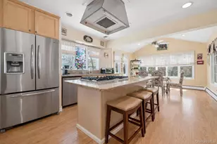 8 Penn Dr, Dix Hills, NY 11746 - Photo 6
