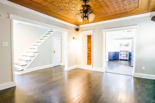 14 Easton St, Lindenhurst, NY 11757 - Photo 2