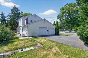 200 Saint Bridgets Ln, Westbury, NY 11590 - Photo 24