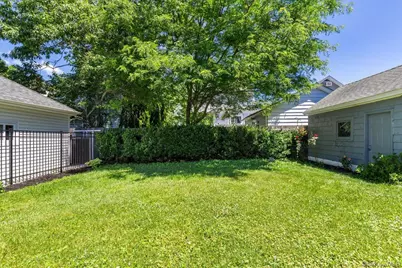 1072 Hunter Avenue, Pelham, NY 10803 - Photo 30