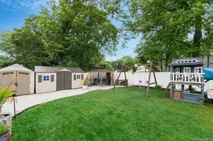 75 Presford Dr, Shirley, NY 11967 - Photo 22