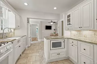 44 Beach Road, Ossining, NY 10562 - Photo 8