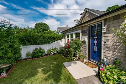1022 Parkway Street, Riverhead, NY 11901 - Photo 6