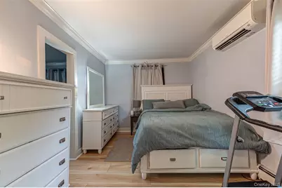 1022 Parkway Street, Riverhead, NY 11901 - Photo 18