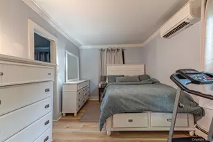 1022 Parkway St, Riverhead, NY 11901 - Photo 18