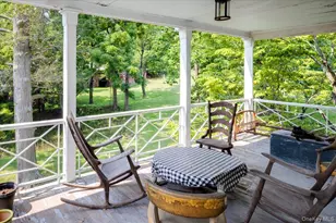38 Landing Meadow Rd, Smithtown, NY 11787 - Photo 26