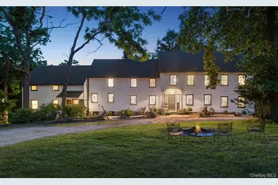 38 Landing Meadow Road, Smithtown, NY 11787 - Photo 42